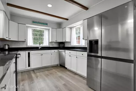 Kitchen - 29 Nelmar Ave, Saint Augustine, FL 32084 photo 1 of 4