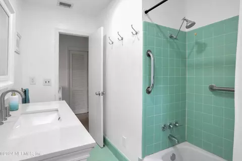 Bath - 29 Nelmar Ave, Saint Augustine, FL 32084 photo 1 of 7