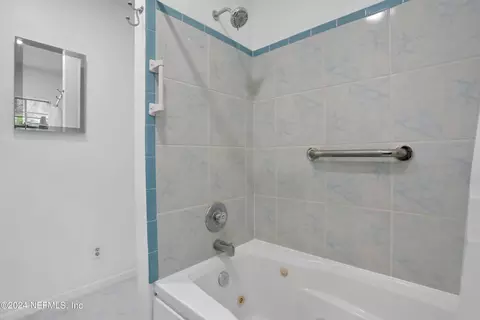 Bath - 29 Nelmar Ave, Saint Augustine, FL 32084 photo 4 of 7