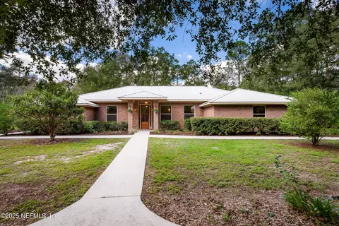 7933 Yellow Pine Cir, Glen Saint Mary, FL 32040