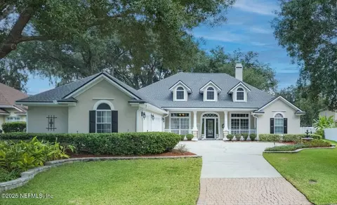 1455 Scenic Oaks Dr, Orange Park, FL 32065