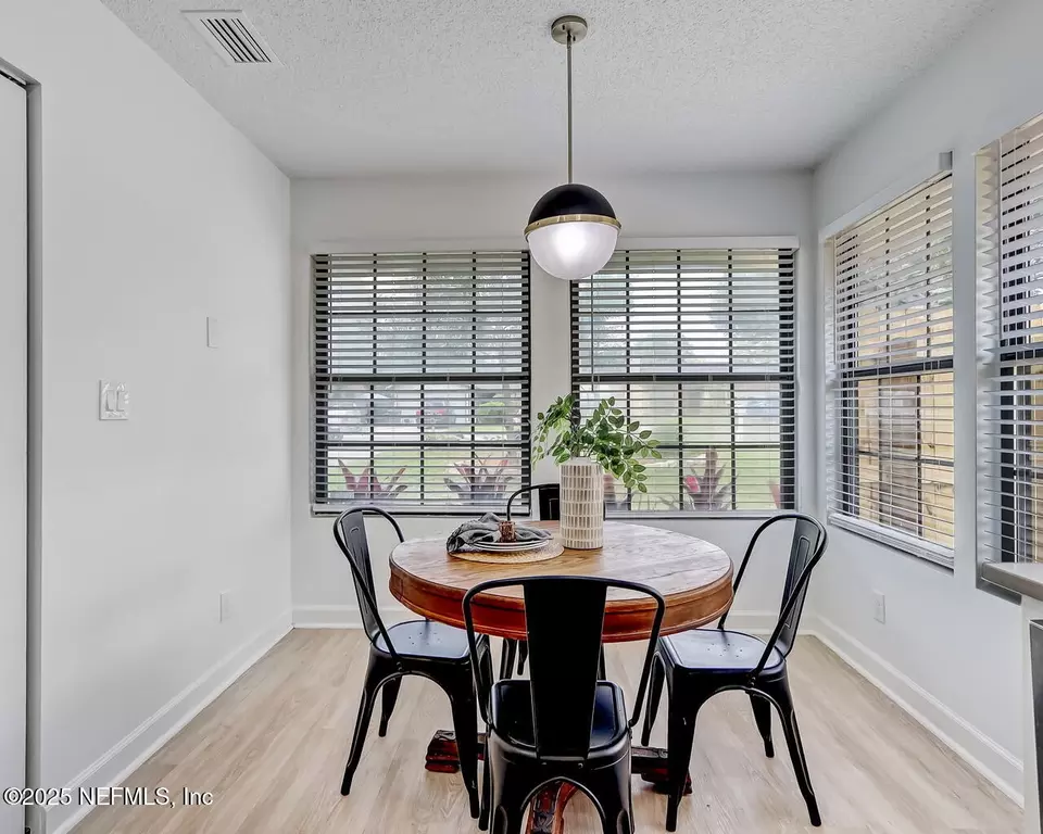 Dining - 12825 Attrill Rd, Jacksonville, FL 32258 photo 6 of 8
