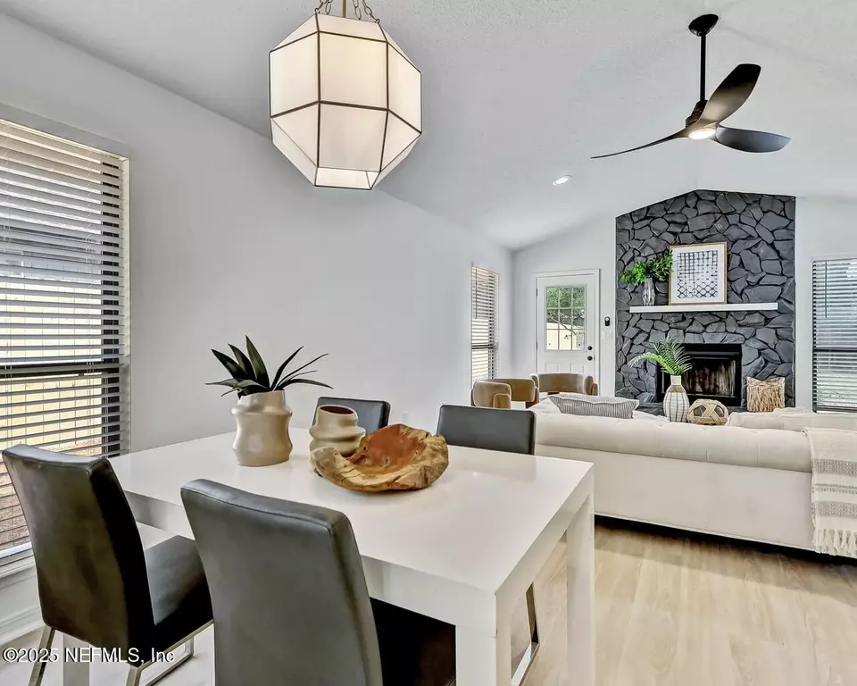Dining - 12825 Attrill Rd, Jacksonville, FL 32258 photo 5 of 8