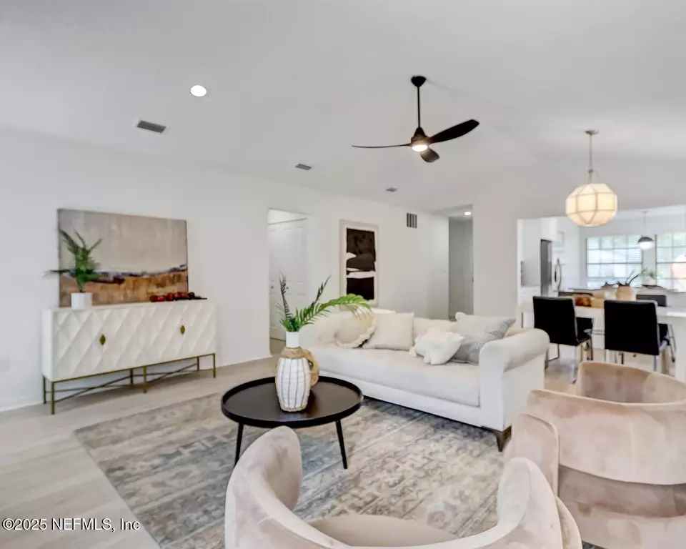 Living - 12825 Attrill Rd, Jacksonville, FL 32258 photo 4 of 5
