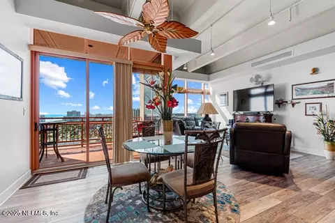 320 1st St N #909, Jacksonville Beach, FL 32250