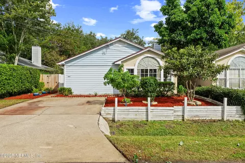 1105 Hibiscus St, Atlantic Beach, FL 32233