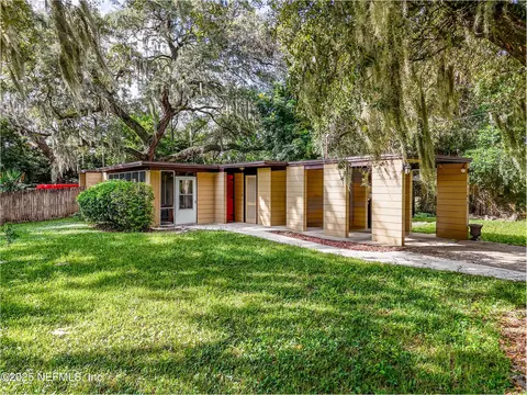 5748 Cherry Laurel Dr, Jacksonville, FL 32210