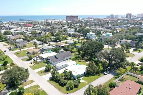 729 6th St N, Jacksonville Beach, FL 32250