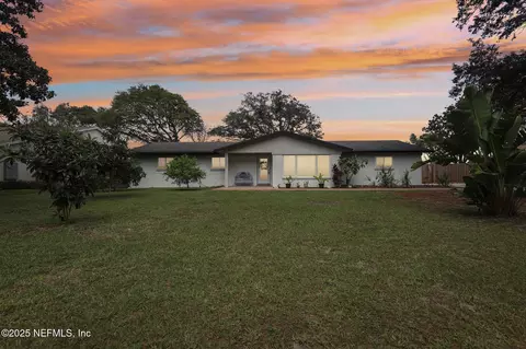 21 Fairway Ln, Jacksonville Beach, FL 32250