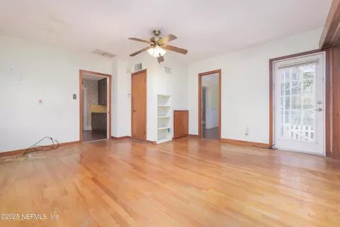 Living - 4 Fletcher Ln, Saint Augustine, FL 32084 photo 5 of 5
