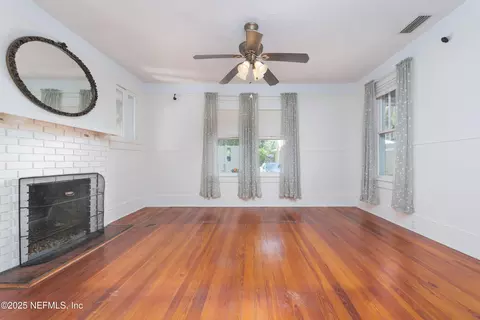 Living - 4 Fletcher Ln, Saint Augustine, FL 32084 photo 2 of 5