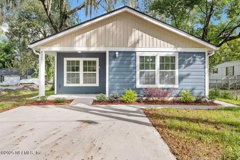 8347 Susie St, Jacksonville, FL 32210