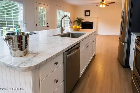 1677 E Brownlee St, Starke, FL 32091