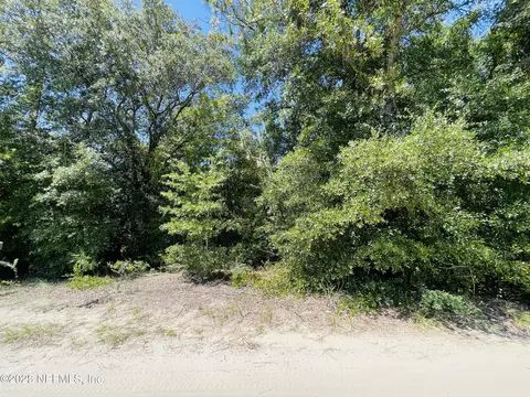 7184 Cardinal St, Florahome, FL 32140
