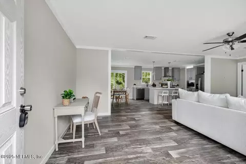 8446 Stocks Rd, Jacksonville, FL 32220