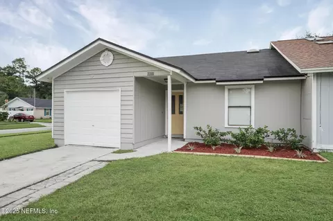 8855 Cavender Dr, Jacksonville, FL 32216