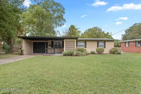 2436 Red Oak Dr, Jacksonville, FL 32211