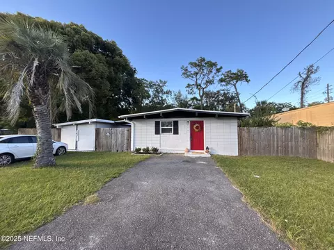 913 De Paul Dr, Jacksonville, FL 32218