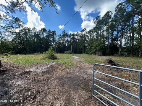 16448 N Village Green Dr N, Jacksonville, FL 32234