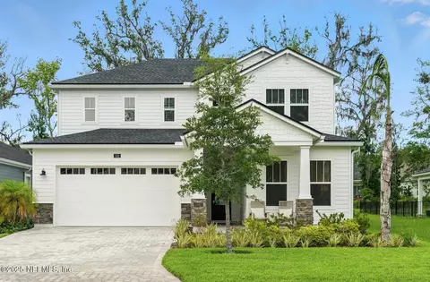 132 Oak Park Dr, Saint Johns, FL 32259