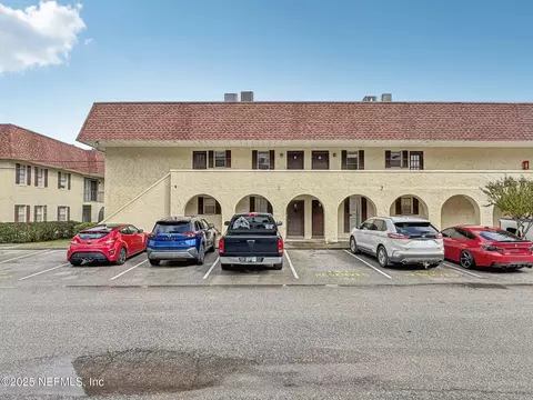 1647 El Camino Rd #5, Jacksonville, FL 32216
