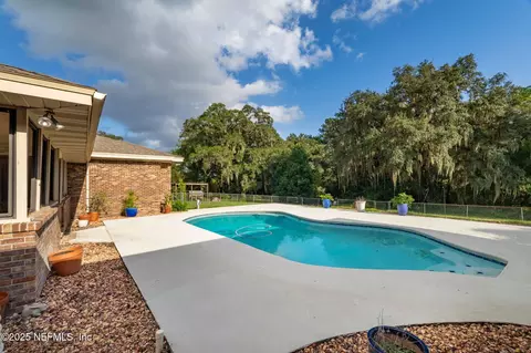 Exterior - 105 Dairy Rd, Melrose, FL 32666 photo 6 of 15