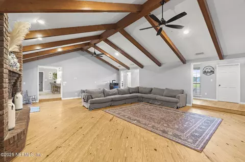 Living - 105 Dairy Rd, Melrose, FL 32666 photo 2 of 3