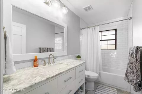 Bath - 105 Dairy Rd, Melrose, FL 32666 photo 4 of 4