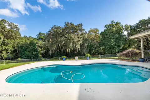 Exterior - 105 Dairy Rd, Melrose, FL 32666 photo 8 of 15