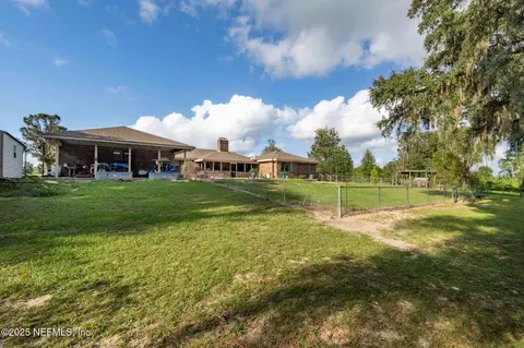 Exterior - 105 Dairy Rd, Melrose, FL 32666 photo 12 of 15