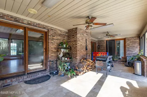 Exterior - 105 Dairy Rd, Melrose, FL 32666 photo 4 of 15