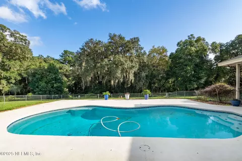 Exterior - 105 Dairy Rd, Melrose, FL 32666 photo 7 of 15