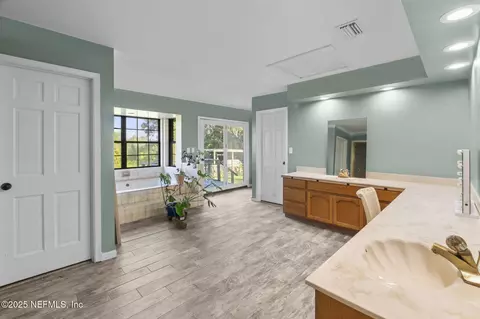 Bath - 105 Dairy Rd, Melrose, FL 32666 photo 2 of 4
