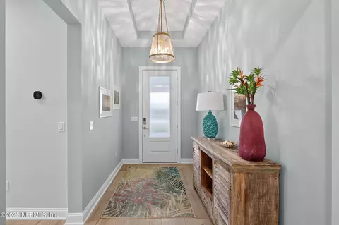Entry Way - 249 Pasarela Dr, Saint Augustine, FL 32095 photo 2 of 4