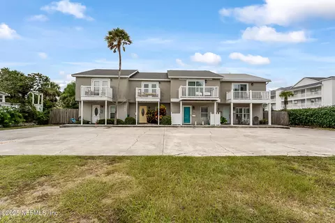 125 13th Ave N, Jacksonville Beach, FL 32250