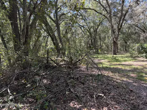 140 146 Cinnamon Dr, Interlachen, FL 32148