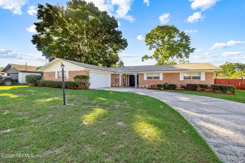 7302 Sandy Bluff Dr, Jacksonville, FL 32277