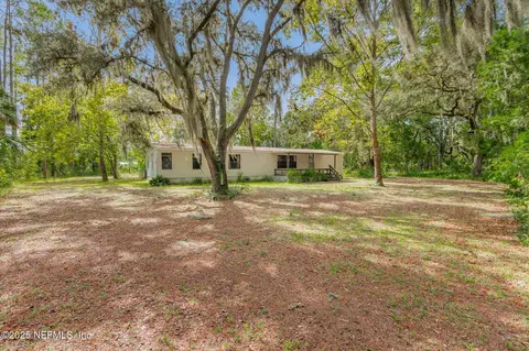 133 Augusta Ave, Satsuma, FL 32189