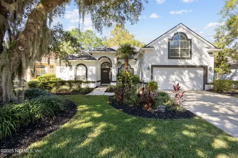10058 Heather Lake Ct W, Jacksonville, FL 32256
