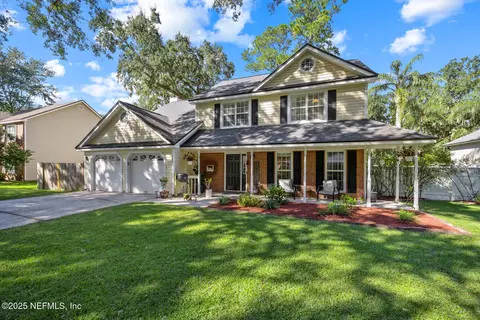 586 Hibernia Oaks Dr, Fleming Island, FL 32003