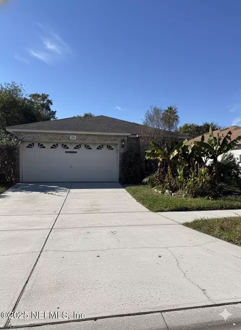 194 Nadia Michelle Ct S, Jacksonville, FL 32225