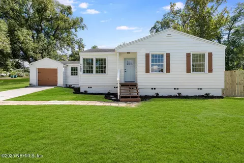9602 Macarthur Ct S, Jacksonville, FL 32216
