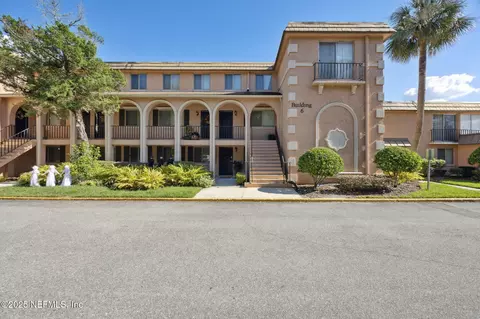 5375 Ortega Farms Blvd #609, Jacksonville, FL 32210