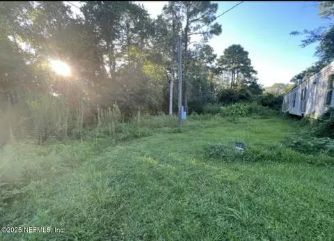8769 Vining St, Jacksonville, FL 32210