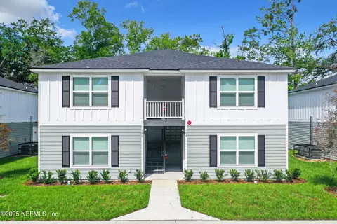 5669 George Ct, Jacksonville, FL 32277