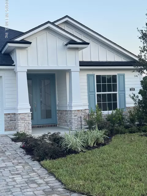 329 Eagle Moon Lake Dr, Saint Augustine, FL 32092