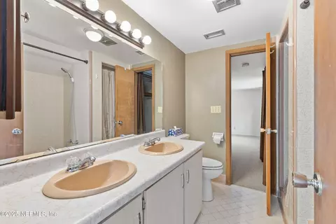 Bath - 6441 Baker Rd, Keystone Heights, FL 32656 photo 2 of 4