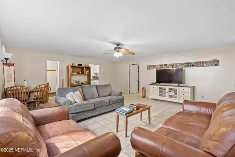 Living - 6441 Baker Rd, Keystone Heights, FL 32656 photo 5 of 5