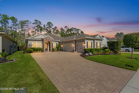 635 Aspen Leaf Dr, Jacksonville, FL 32081