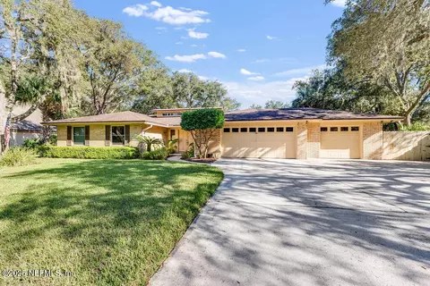 1633 Landing Ln, Neptune Beach, FL 32266